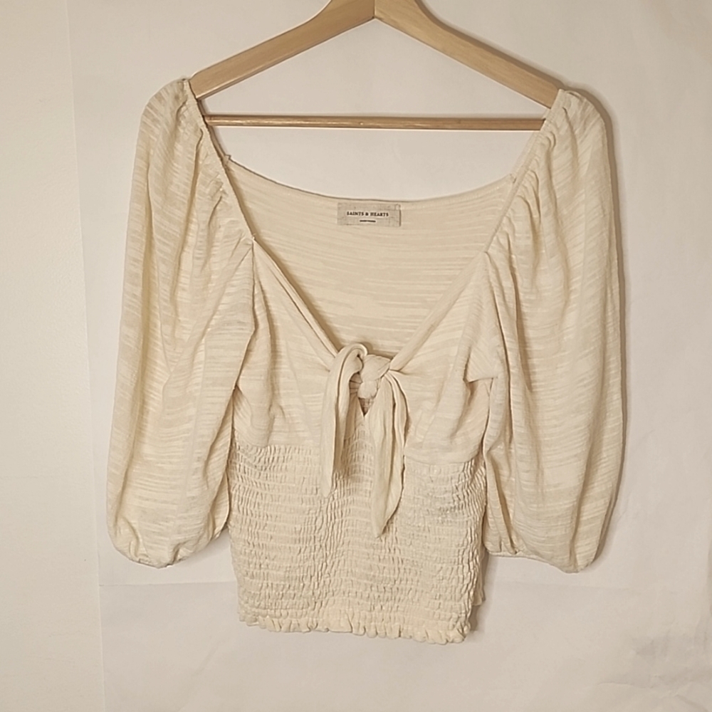 Saints & Hearts Cream Front Knot Top size M‎